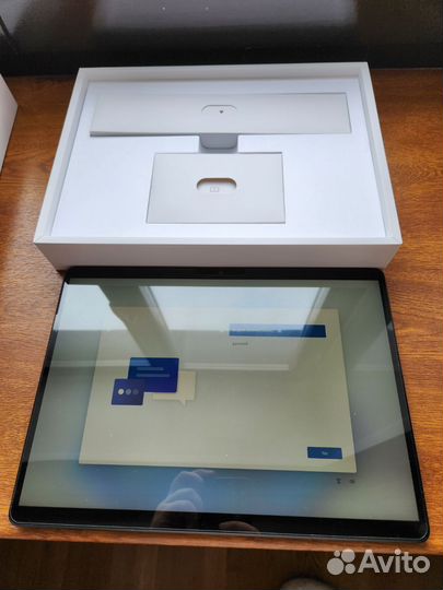 Microsoft Surface Pro 9 i5 8GB 256GB + клавиатура
