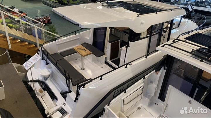 Финский катер с кабиной Finnmaster P8