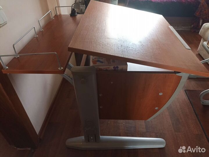 Растущая парта и стул бу