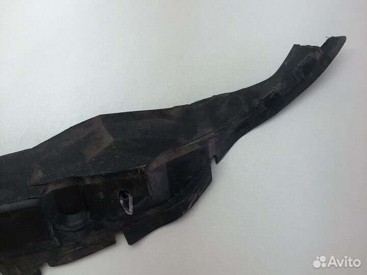 Пыльник крыла Мерседес w220 перед лев