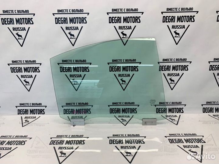 Стекло задней правой двери Volvo S80 триплекс -013