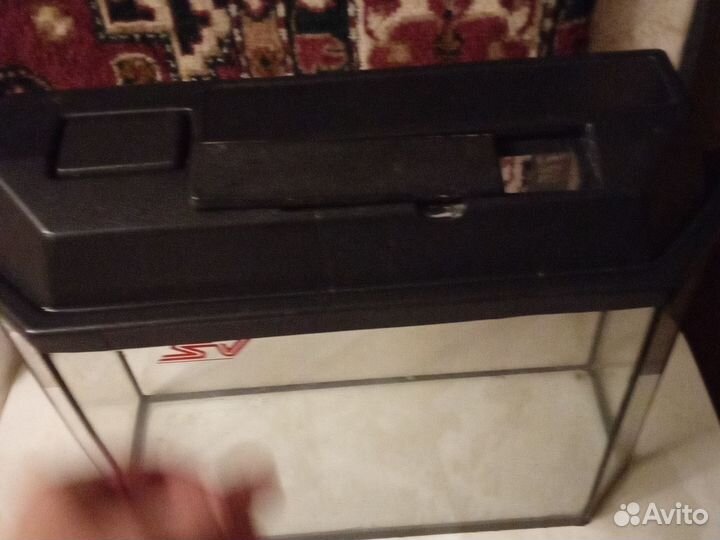 Аквариум с крышкой без лампы