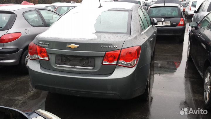 Радиатор системы охлаждения chevrolet cruze J300 2