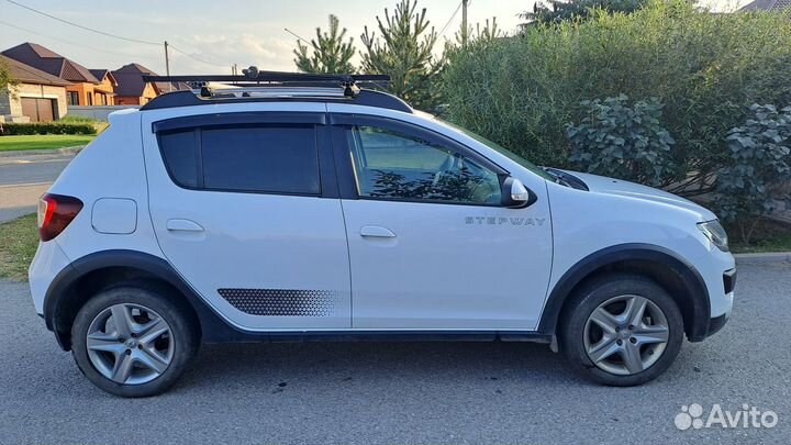 Renault Sandero Stepway 1.6 AT, 2017, 115 800 км