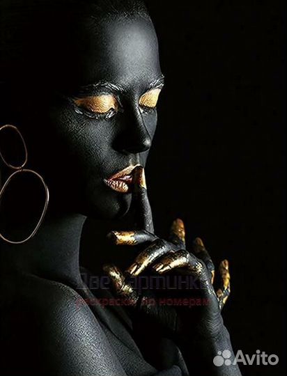 Алмазная мозаика 40x50 Девушка в черно-золотом мак