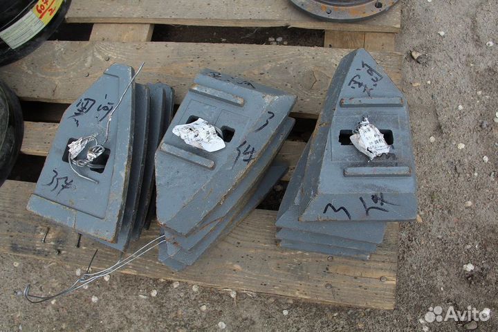 Лопатки бетоносмесителя JS1500