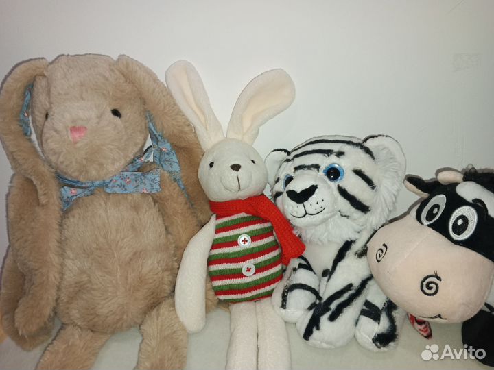 Мягкие игрушки заяцы, того, коровка