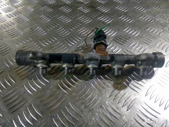 Рейка топливная (Рампа) рено Master 3