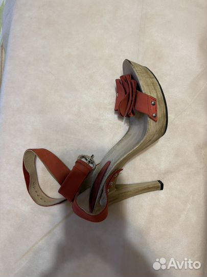 Обувь женская 39 размер