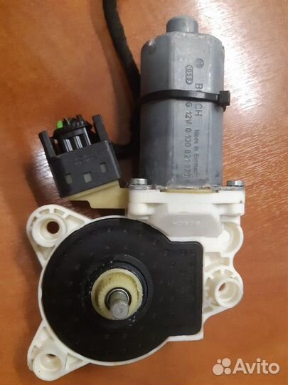 Мотор стеклоподъемника передний левый