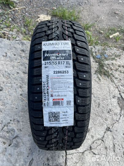 Kumho WinterCraft Ice Wi32 215/55 R17 98T