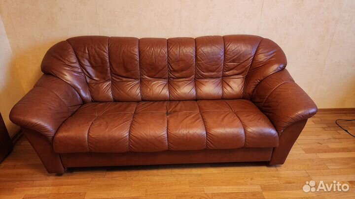 Диван кожаный