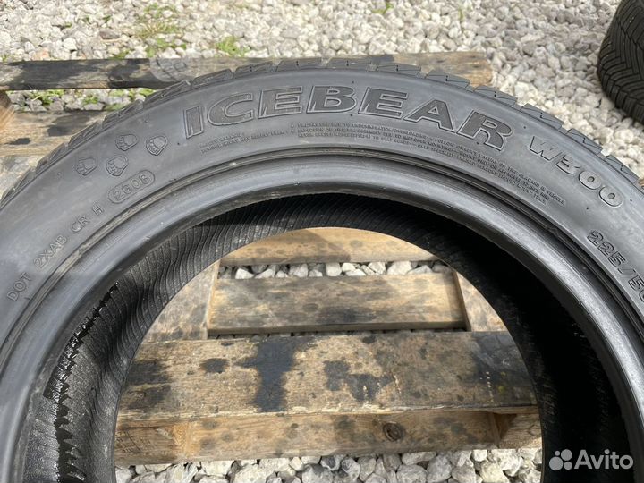 Hankook Icebear W300 225/50 R17