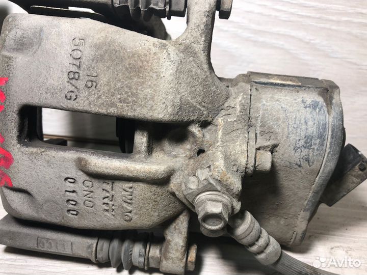 Тормозной суппорт задний лев прав VW Passat B6