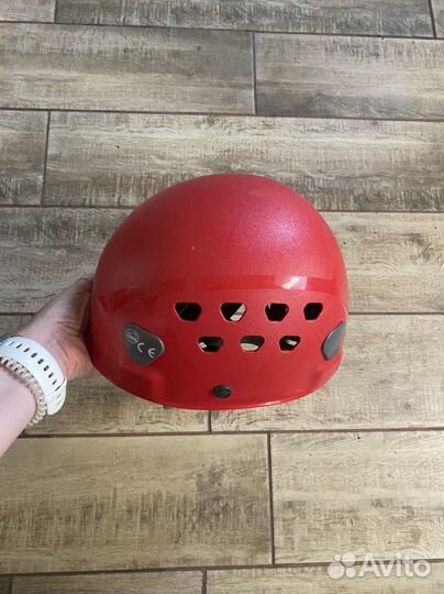 Каска альпинистская petzl