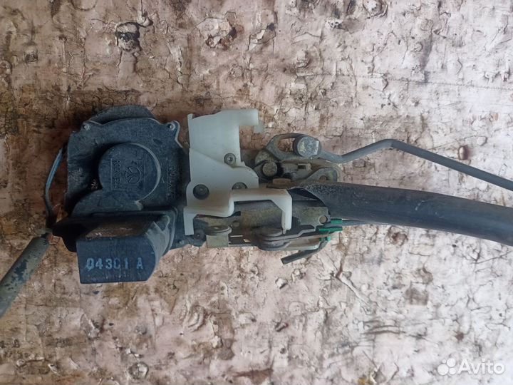 Замок двери передний правый Rover 45 седан