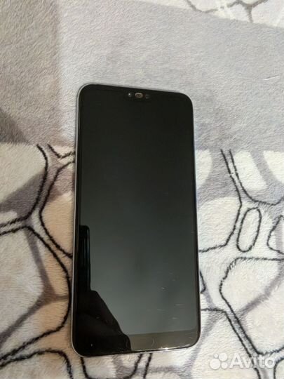 HONOR 10, 4/64 ГБ