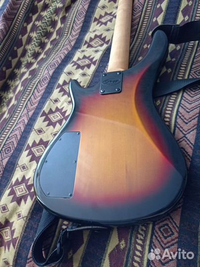 Бас-гитара фирмы Stagg