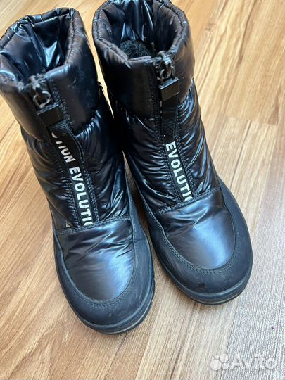 Сапоги - дутики на девочку 31 размер