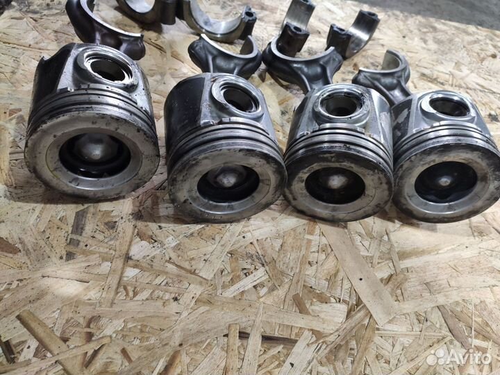 Поршень с шатуном Iveco Daily 3.0