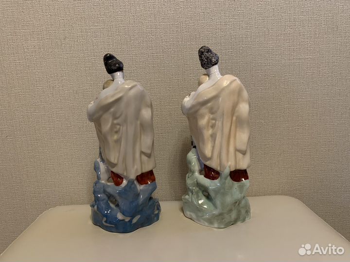 Фарфоровые статуэтки 