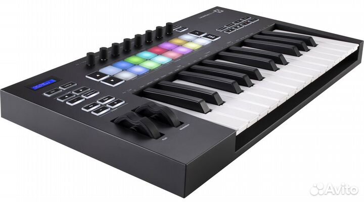 Novation Launchkey 25 MK3 новая