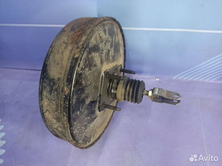 Вакуумный усилитель тормозов Nissan Classic