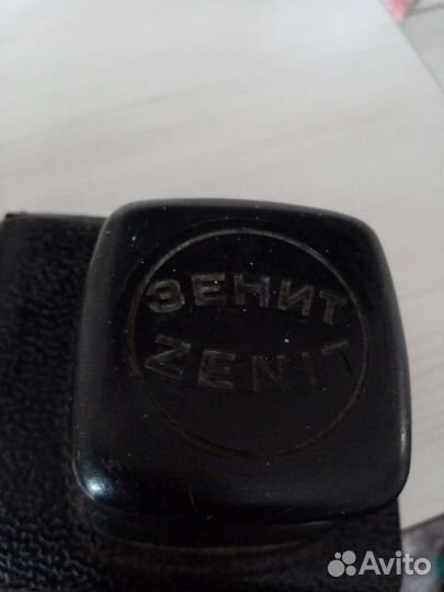 Пленочный фотоаппарат зенит