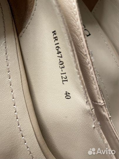 Туфли лодочки белые 40 светлый беж