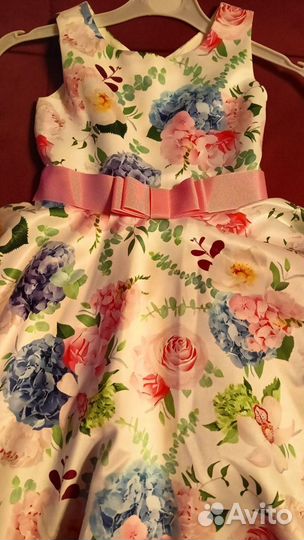 Новое нарядное платье для девочки р. 110-116