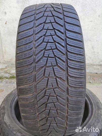 Hankook Winter I'Cept Evo 3 W330 235/45 R19 99V