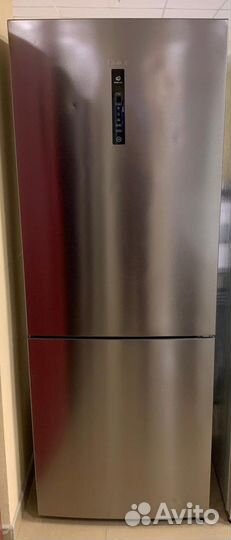 Холодильник-морозильник Haier C4F744CMG