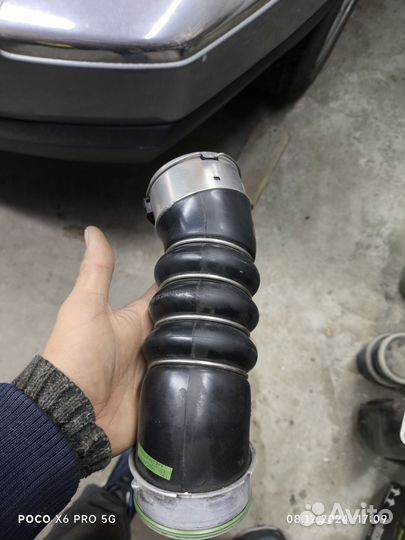 Патрубок интеркулера bmw x5 e70