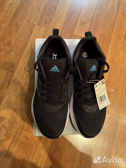 Кроссовки Adidas Questar