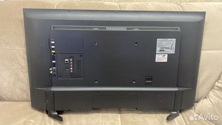 Продам телевизор samsung ue40j5200au