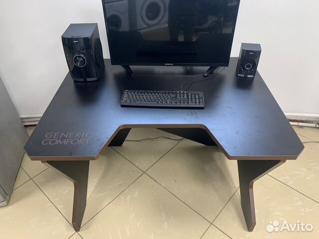 Компьютерный стол