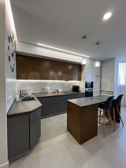 2-к. квартира, 70 м², 12/17 эт.