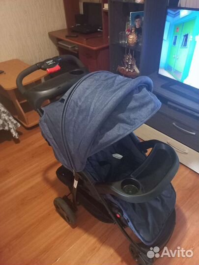 Прогулочная коляска