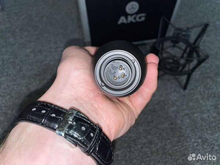 AKG P220 Студийный Микрофон