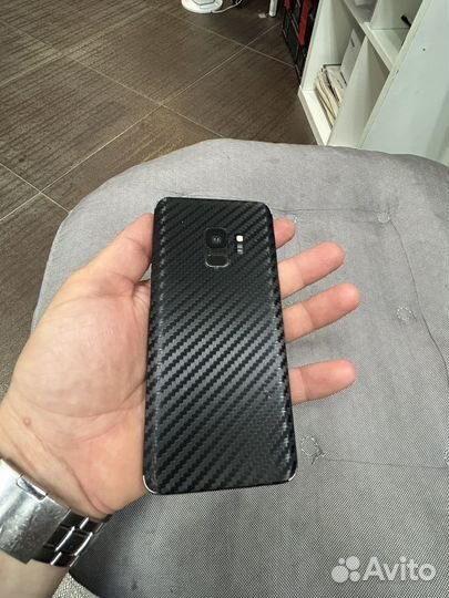 Телефон Samsung