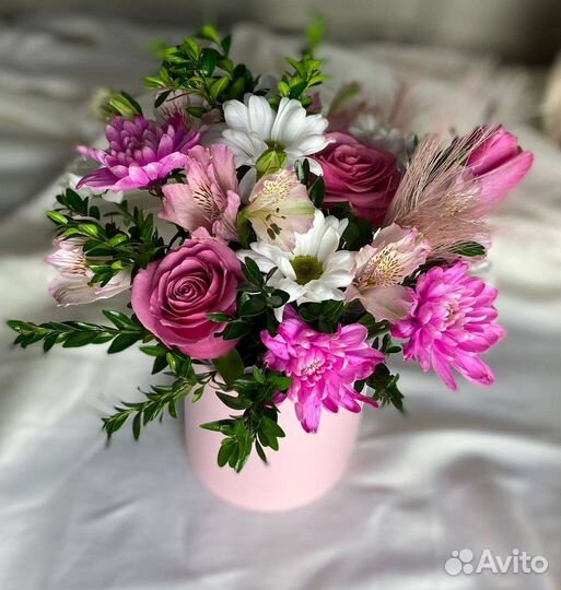 Цветы в шляпной коробке/доставка