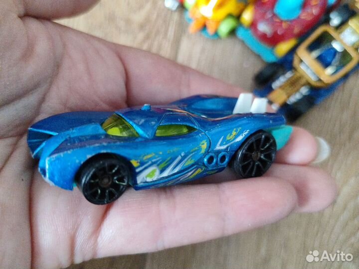 Машинки hot wheels