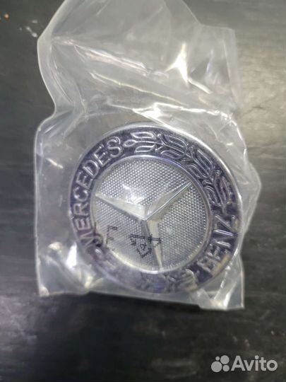 Эмблема капота mercedes