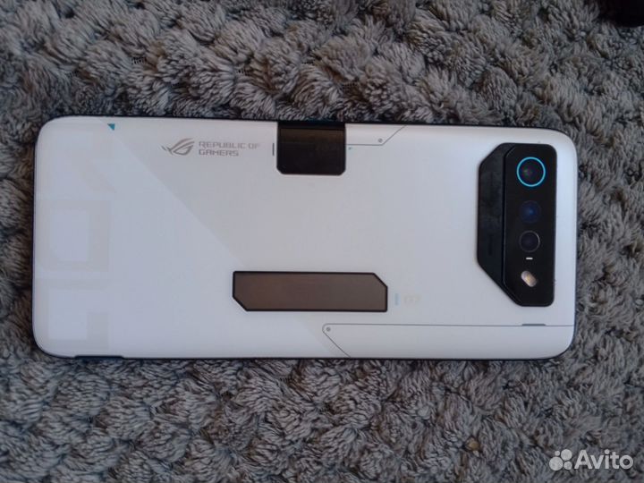 ASUS ROG Phone 7 Ultimate, 16/512 ГБ