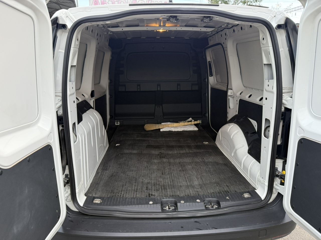 Volkswagen Caddy: фото из отзыва