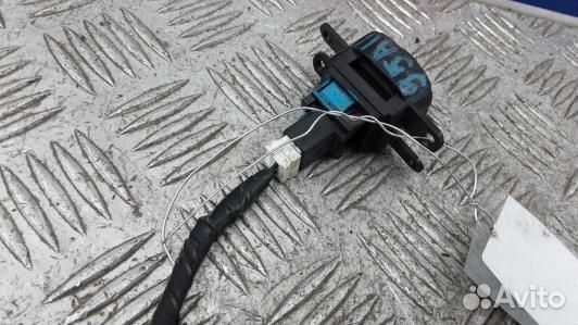 Кнопка аварийки nissan navara D40 (95A11I501)