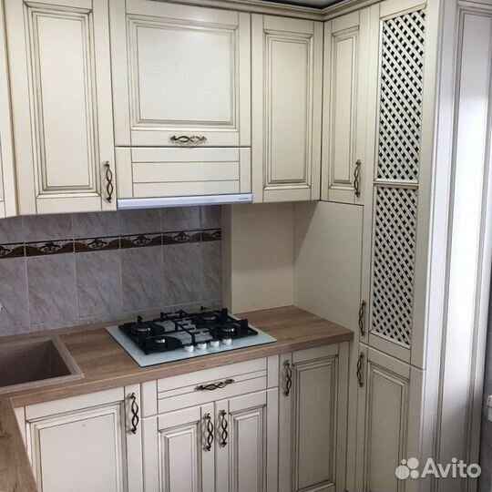 Гарнитур кухонный