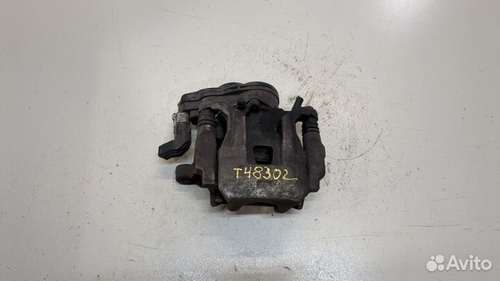 Суппорт Mitsubishi Eclipse Cross, 2019