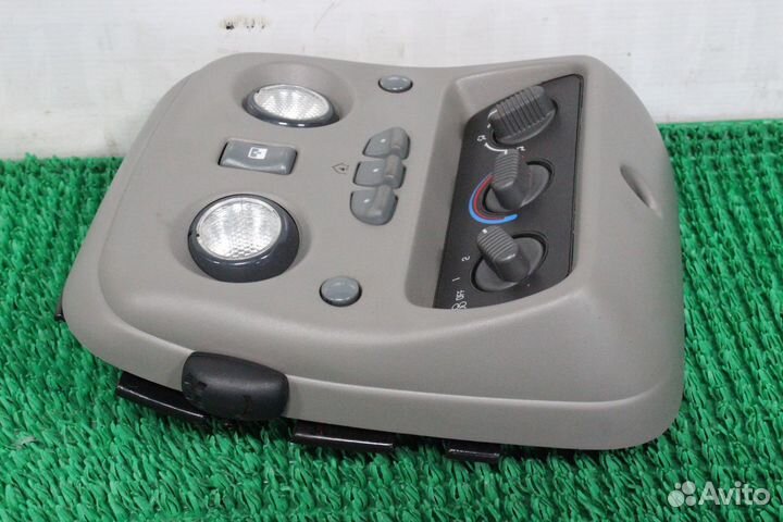 Потолочная консоль Chevrolet Tahoe GMT800