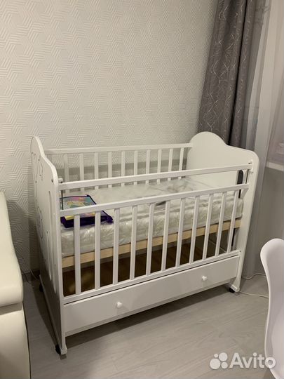 Детская кроватка